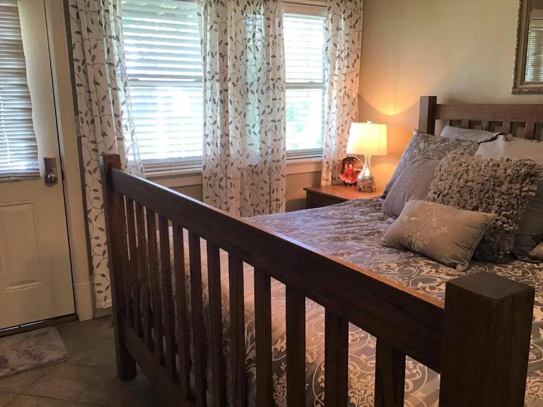 Plain & Fancy Bed & Breakfast Ironton Экстерьер фото